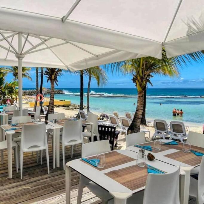 Agreable Studio Au Bord De Mer. Сен-Франсуа Экстерьер фото